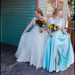 BEAUTIFUL BRIDESMAID DRESS! ONLY BEEN WORN 1x!!!!